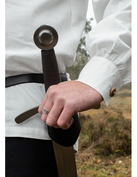 Wit middeleeuws overhemd met Gotz knoop