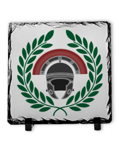 Helm und Lorbeerkrone eines römischen Zenturios auf...