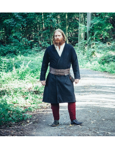 Open viking tuniek in wol model...