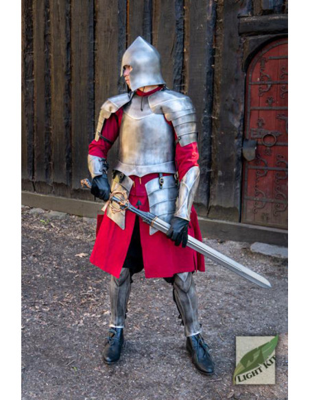 Epic Armory Palace bewaakt volledige...