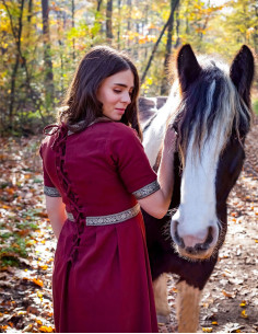 Mittelalterliches Damenkleid Enin, rote Farbe 2