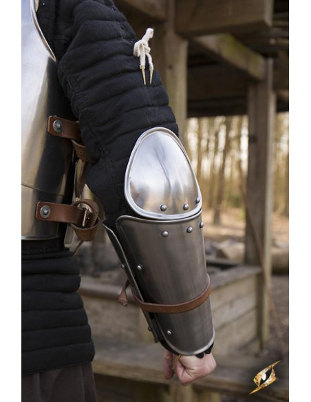Bracers en ellebogen van middeleeuws...