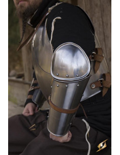 Brazales y codales de armadura medieval en acero