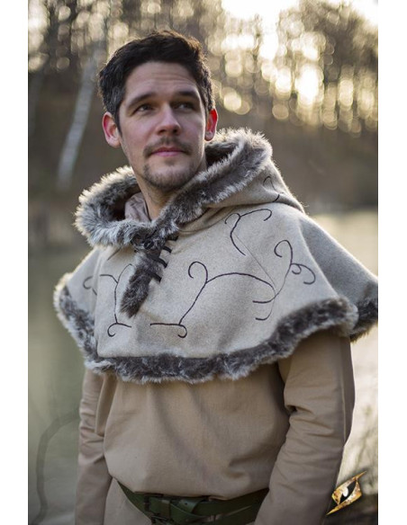 mittelalterliche Haubenschnüre