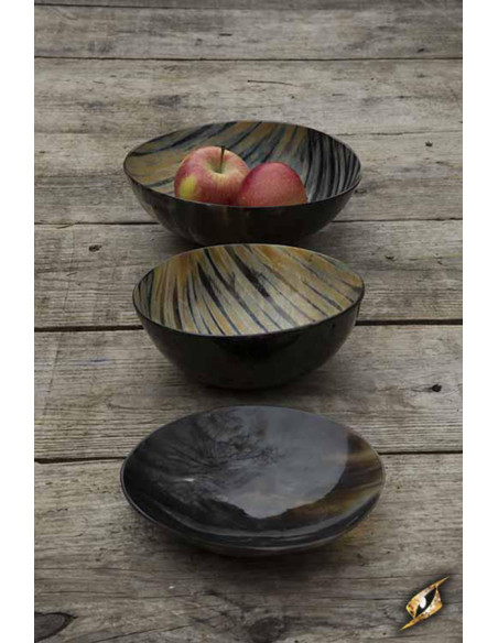 Set mit 3 Tellern für den Gastwirt,...