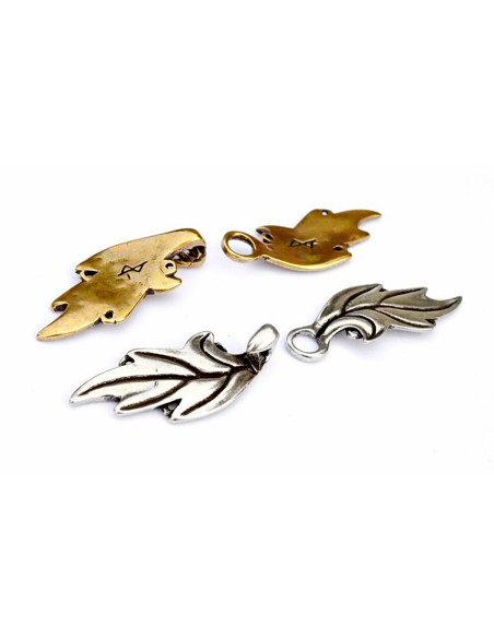 Nahaufnahme von Kleid oder Umhang...