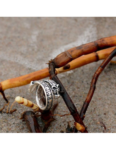 Anillo vikingo con letras rúnicas del Futhark