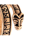 Anillo vikingo con letras rúnicas del Futhark