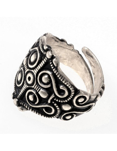 Anillo vikingo modelo Celtoi periodo La Tene