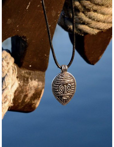 Gotland masker viking hanger