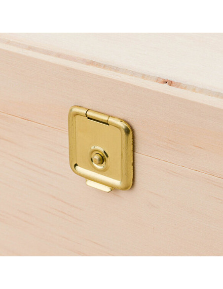 Mittelalterliche Holzkiste mit Schild...