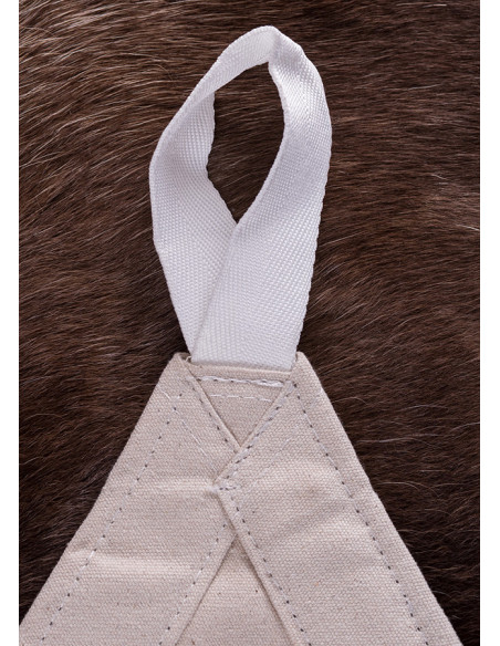 Trekantet fortelt med reb til...