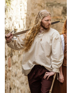 Camisa medieval cuello alto con cordones en las mangas 2