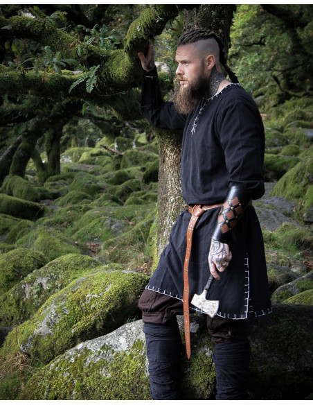 Túnica vikinga con bordados Erwin, negra