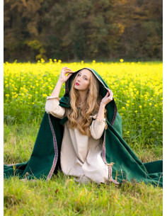 Capa medieval de lana con capucha
