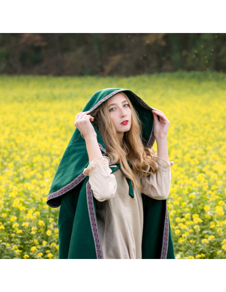 Capa medieval de lana con capucha