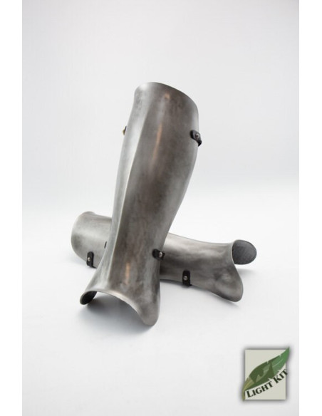 Grebas de mercenario en acero pulido