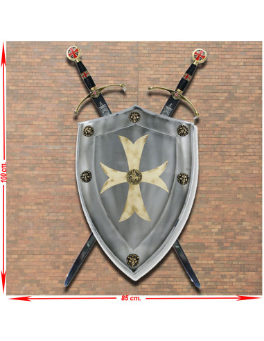 Rustiek arsenaal van de Crusader Knights met schild en zwaarden