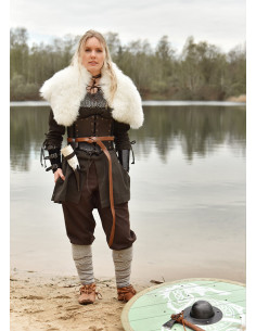 Viking skulderpude i lammeskind, hvid finish 2