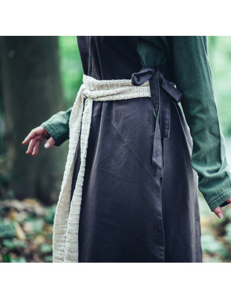 Langt middelalderbælte i naturlig...