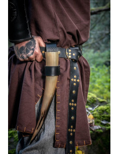 Viking læderbælte med krydsnitter, sort farve