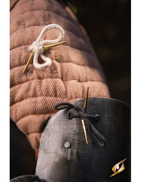 Armschützer aus schwarzem Stahl der...