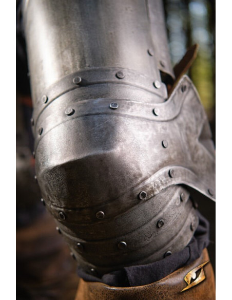 Beinschützer aus schwarzem Stahl der...