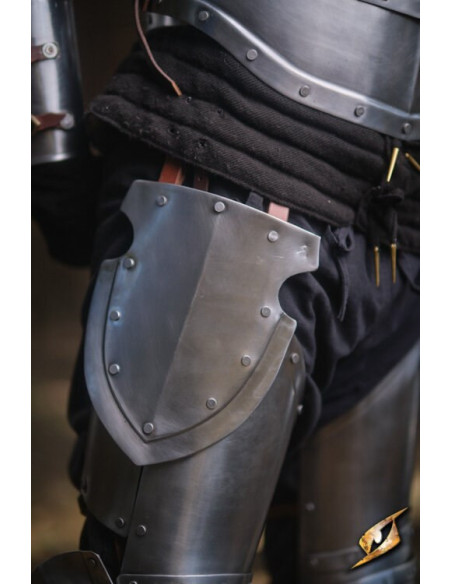 Komplettes Set aus poliertem Stahl...