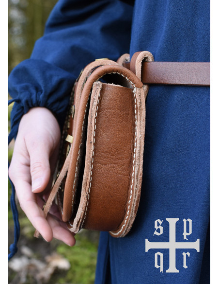 Bolso vikingo de cuero modelo Tarsoly
