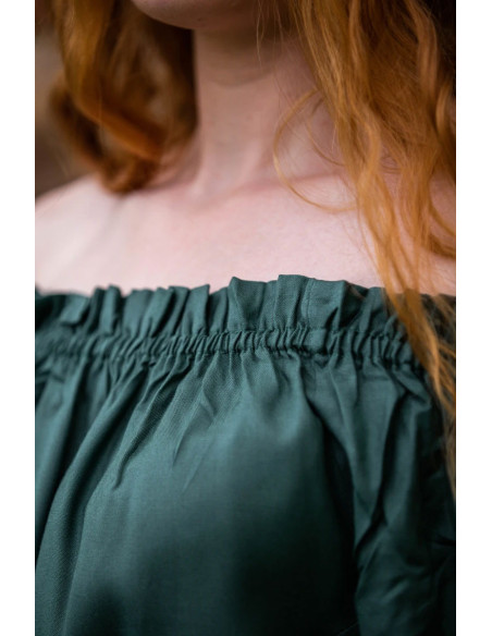 Klassische mittelalterliche Bluse...