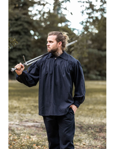 Camisa pirata cuello alto modelo...