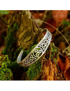 Keltische armband met knoop en Trisquel
