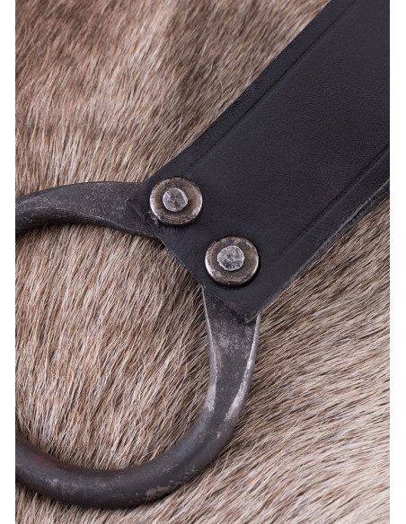 Tahalí sort til at bære økser på...