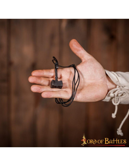 Mjölnir-Anhänger, aus Eisen...