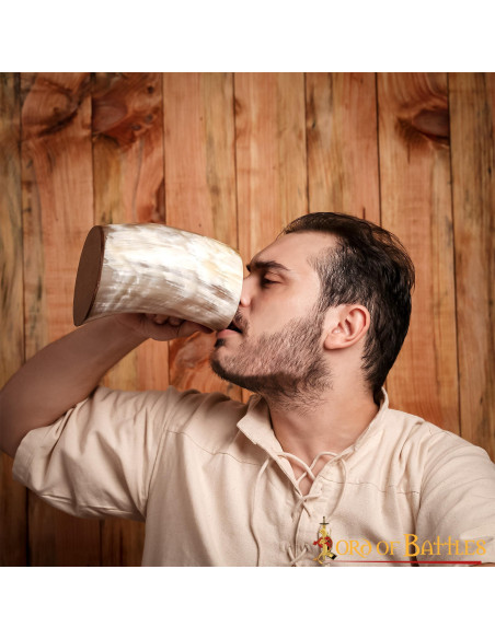 Jarra Vikinga en cuerno de Buey