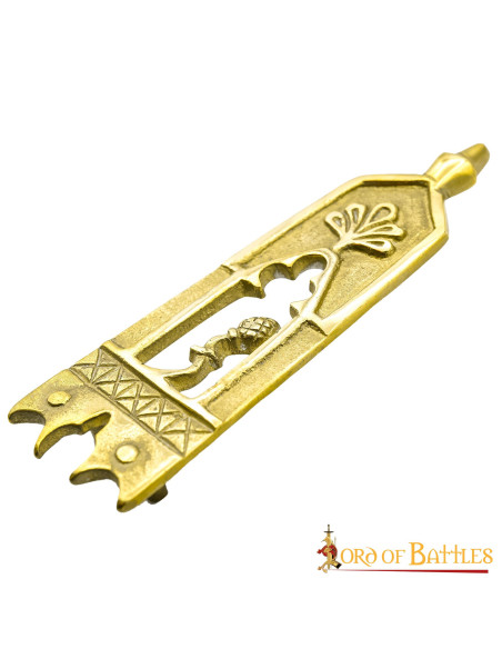 Cierre de cinturón medieval latonado