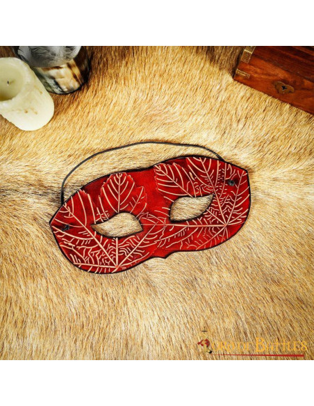 Antifaz rojo en piel con motivos de... Antifaz rojo en piel con motivos de...
