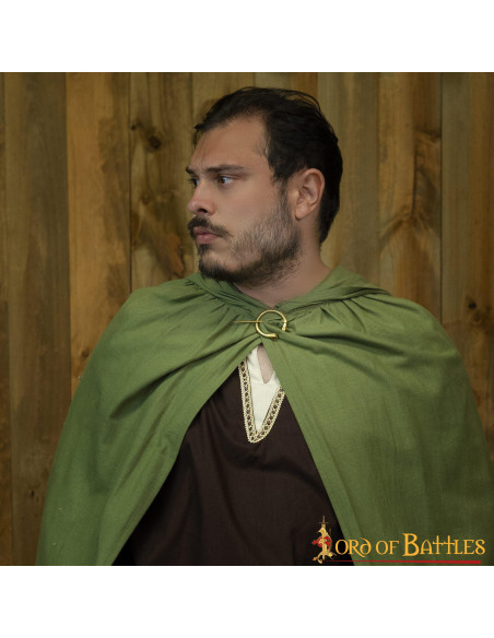 Fíbula medieval en latón Fíbula medieval en latón