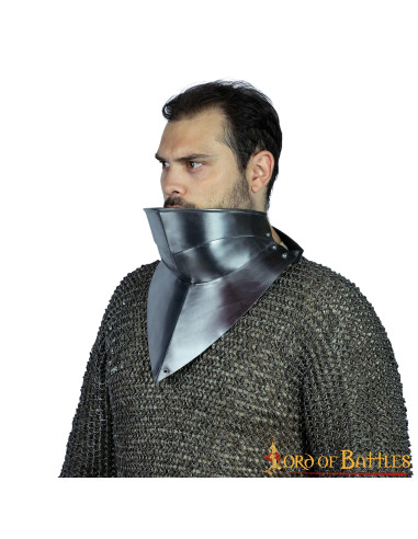 Gorjal medieval con babera, siglo XV