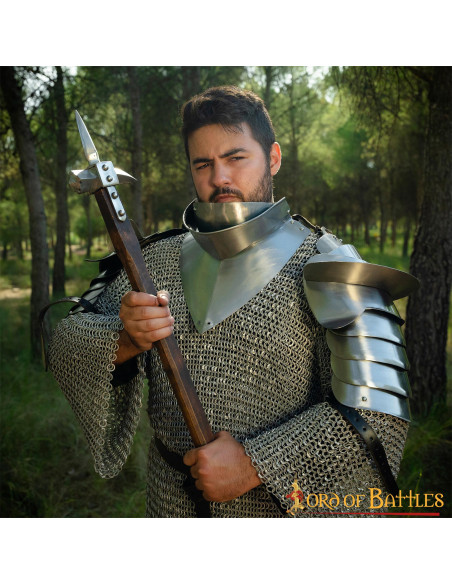 Gorjal medieval con babera, siglo XV