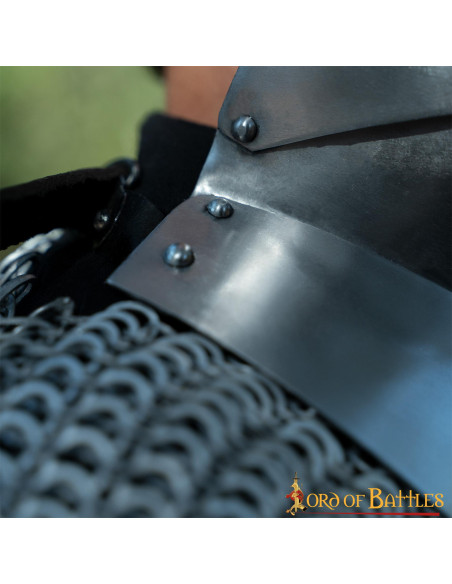 Gorjal medieval con babera, siglo XV