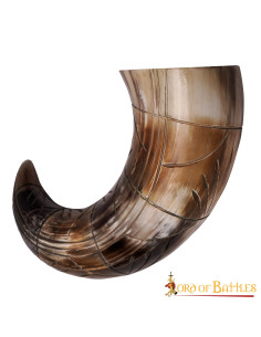 Cuerno vikingo de buey para beber con diseños grabados 2