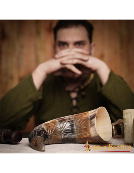 Viking os drinkhoorn met gegraveerde...