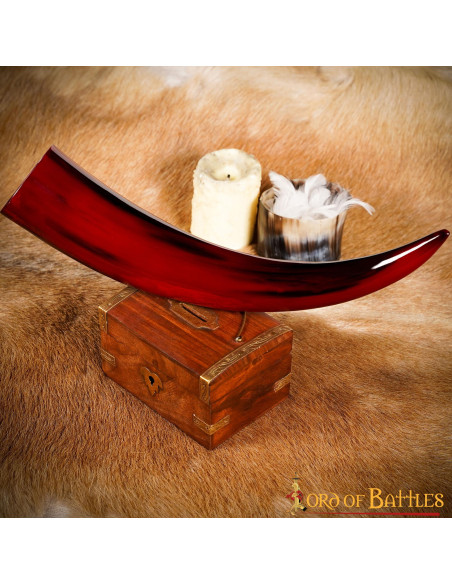 Rødt horn til at drikke i oksehorn...