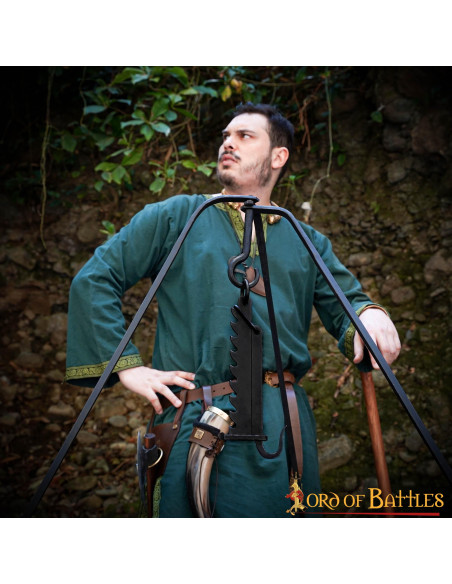 Soporte medieval para calderos, ollas...