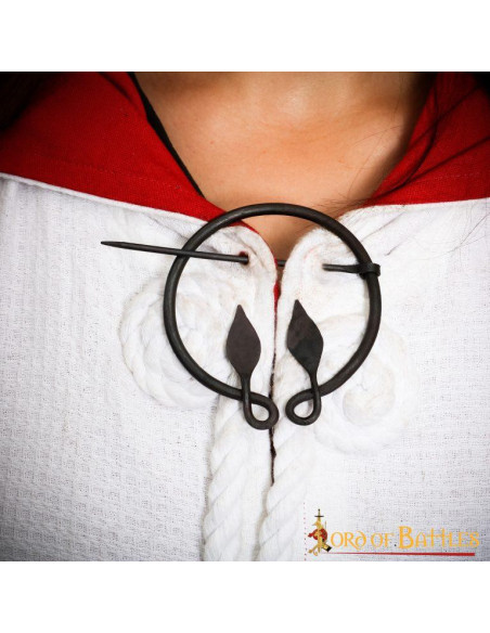 Middeleeuwse mantelbroche met...