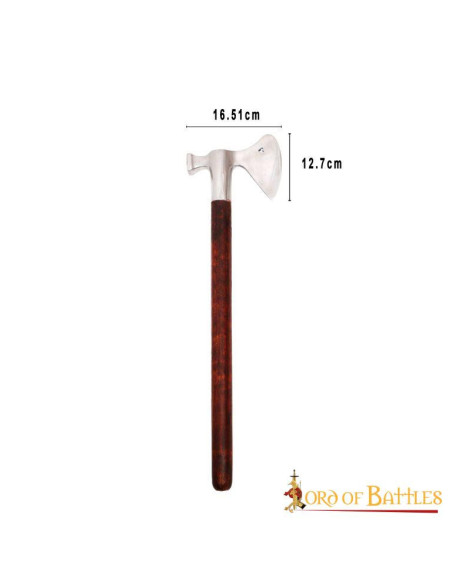 Hacha medieval con cabeza de martillo