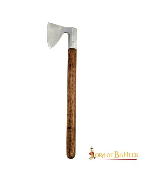 Oorlogsbijl XIV eeuw met stalen kop