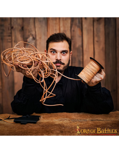 Natuurlijke lederen spoel (50 mts.)