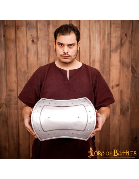 Broquel medieval rectangular en acero... Broquel medieval rectangular en acero...